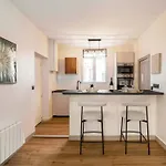 Family Apartment In Paris