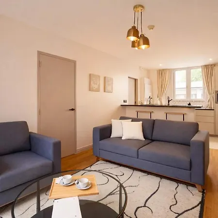 Gare Montparnasse - Premium Family Flat For 5, 2br * Parigi